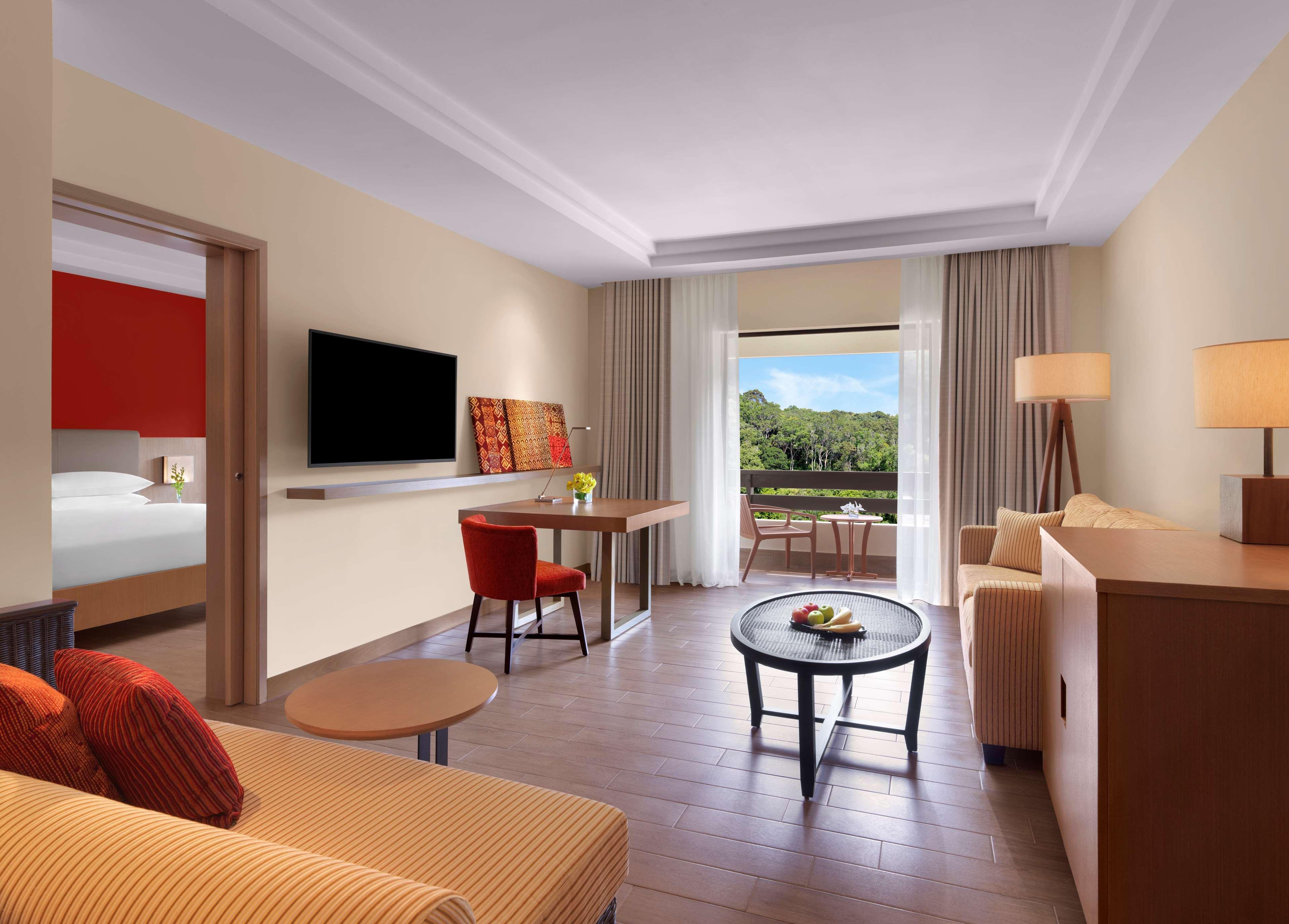 关丹凯悦酒店 外观 照片 A suite at the Hilton Athens
