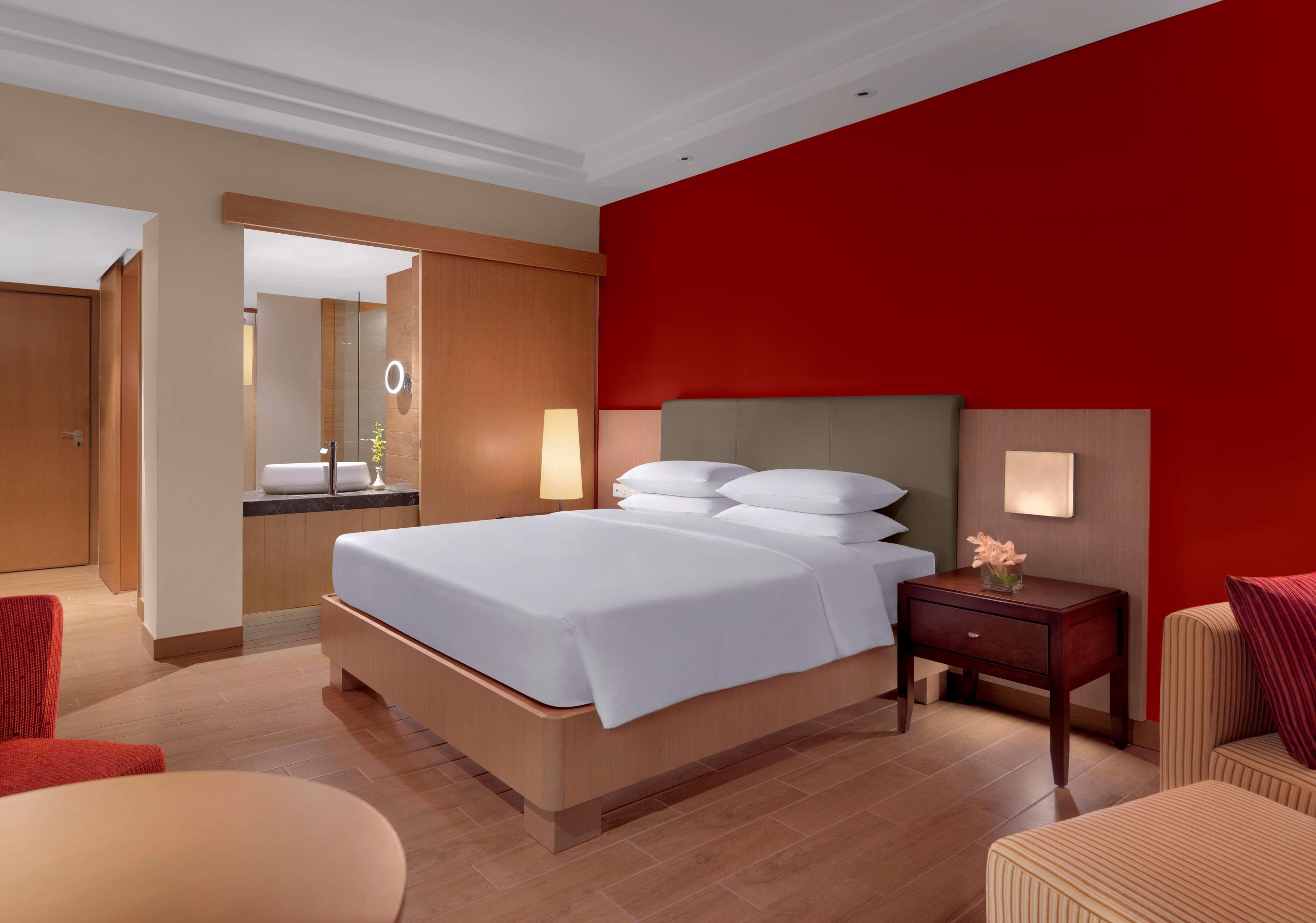 关丹凯悦酒店 外观 照片 A room at the hotel